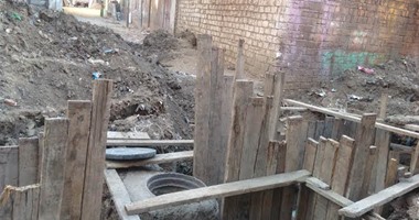 قارئ يشكو حرمان عزبة علي أبو حسن بالمنيا من خدمات الصرف الصحى