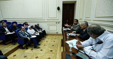 لجنة النقل بالبرلمان تدرس تقنين أوضاع شركتى أوبر وكريم الأسبوع المقبل