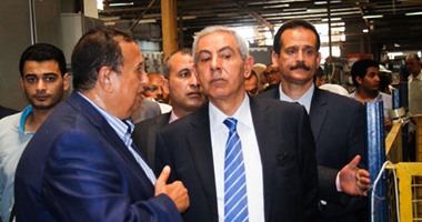 وزير الصناعة يفتتح مصنعين جديدين بالمنطقة الصناعية فى أكتوبر