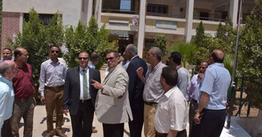 استعدادات مكثفة لمواجهة أثار الأمطار والسيول بالبحيرة