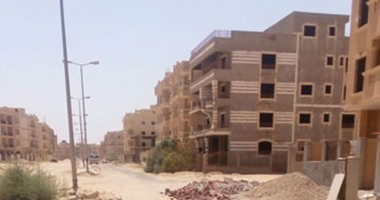 مدينة الشروق تُعانى من استمرار انقطاع المياه وإنارة أعمدة الكهرباء نهارًا