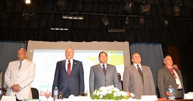 محافظ الغربية يشيد بإنجازات جامعة طنطا