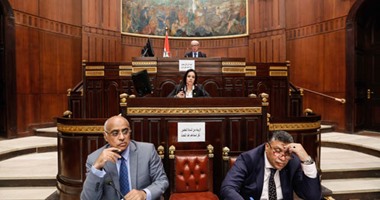 خبير مالى عن إعفاء عمليات السليكون من القيمة المضافة: "اللى عايز يتبغدد يدفع"