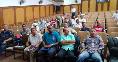 بالصور.. سكرتير عام جنوب سيناء يشهد عرض إنجازات مجالس المدن
