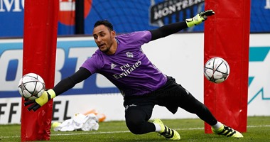 ريال مدريد يُكافئ الحارس نافاس بمضاعفة راتبه