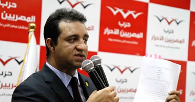 "تشريعية البرلمان" تحسم عضوية أحمد مرتضى اليوم.. جدل حول التصويت على تقرير اللجنة.. علاء عبدالمنعم: حكم المحكمة لا يحتاج لتصويت.. وأحد الأعضاء: قانونى.. والإسلامبولى: مناقشة الأمر مهزلة