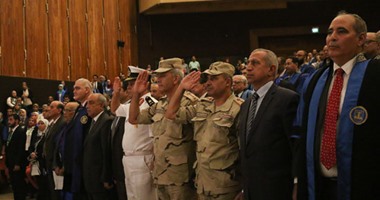 بالصور.. جامعة الإسكندرية تكرم 406 من أعضاء هيئة التدريس اليوم فى عيد العلم