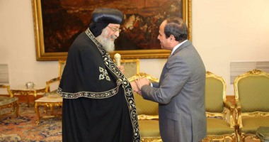 ننشر صور استقبال السيسى للبابا تواضروس وقيادات الكنيسة