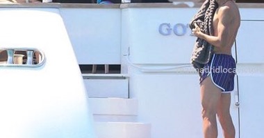 بيبي يقضى العطلة فى إيبيزا الإسبانية
