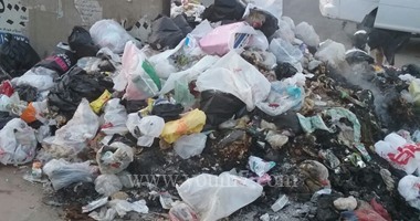 تراكم القمامة فى محطة مسجد المدينة بدائرى فيصل