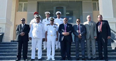 بالصور.. محمد عبد الظاهر يستقبل المهنئين بعيد الإسكندرية القومى