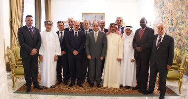 السيسي يوجه بتخصيص مقر لاتحاد الصحفيين العرب بالعاصمة الجديدة.. ويؤكد: لا نتدخل فى شئون الغير ولا نتآمر على أحد.. ووعى الشعب المصرى بما يحيق به من مخاطر ساهم فى الحفاظ على استقرار وتماسك البلاد