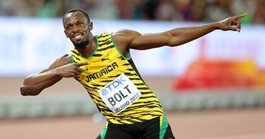قبل منافسات الأولمبياد.. بولت ورفاقه يحتفلون مع جنود الجيش البرازيلى 