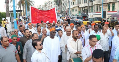 مدد يا أهل الله.. مسيرة الطرق الصوفية  تحيى ذكرى المرسى أبو العباس بالإسكندرية