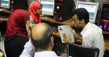 فى آخر أيام تنسيق المرحلة الثالثة لطلاب الثانوية العامة.. 63 ألف طالب يسجلون رغباتهم و30 ألفاً بالدبلومات الفنية.. و"التعليم العالى": المتخلفون مقصرون فى حق أنفسهم ولا يلومون إلا أنفسهم