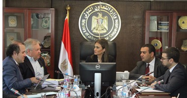 سحر نصر تبحث مع البنك الدولى دعم مشروع الـ1.5مليون فدان بـ500مليون دولار