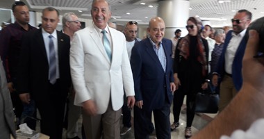 وصول وزيرى السياحة والتنمية المحلية لمطار الغردقة لاستقبال وفد أمنى روسى