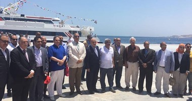 1051 راكب يغادرون ميناء سفاجا وتداول 263 شاحنة
