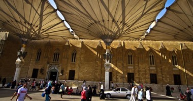 فتح مسجد الحسين أمام المصلين لصلاة العصر.. واستمرار غلق الضريح 