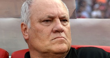 مارتن يول ومدرب كوستاريكا معروضان على المنتخب لخلافة كوبر