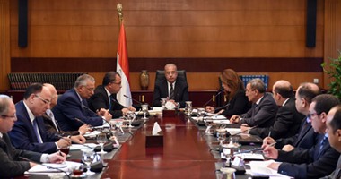 الحكومة تقترض 10.7 مليار جنيه من البنوك اليوم