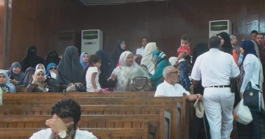 فرحة عارمة بين متهمى "اغتيال النائب العام" عقب السماح لهم بمقابلة ذويهم
