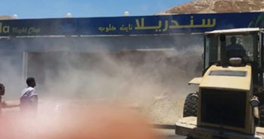 بالصور.. مجلس مدينة الغردقة ينفذ 8 قرارات إزالة بحى جنوب الغردقة