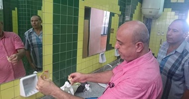 وكيل "الصحة" يسحب عينات مياه شرب للتأكد من سلامتها بالدقهلية 