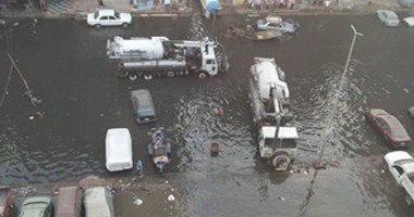 غرق شوارع أم بيومى بشبرا الخيمة بمياه الصرف الصحى