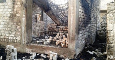 المجنى عليهما فى أحداث كوم اللوفى بالمنيا: تعويض المحافظ لا يكفى ثمن ماكينة خياطة.. أحد الأئمة كان يحث الأهالى على إطفاء الحريق عبر ميكروفون المسجد.. وتعهدنا فى محضر رسمى قبل الواقعة بعدم بناء كنيسة