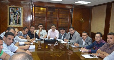 بالصور.. محافظ كفر الشيخ يطالب الشباب بالمشاركة فى مبادرة حلوة يا بلدى