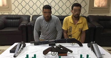 حبس شقيقين ضبط بحوزتهما بنادق خرطوش وأسلحة نارية وطلقات بقصد الاتجار فى بنها