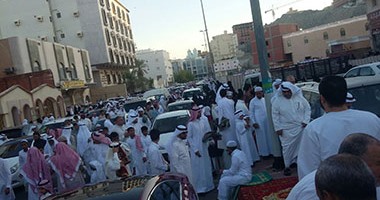 بث مباشر .. الحجاج يتوجهون لرمي الجمرات فى مشهد مهيب