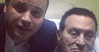 "آسف ياريس" تنشر صورة جديدة لمبارك مع تامر عبد المنعم وتهنئه بعيد الفطر