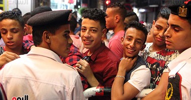 بالصور ..إقبال كثيف لـ" الأطفال" على سينمات وسط البلد فى أول أيام عيد الفطر