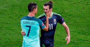 بالفيديو..رونالدو يواسى زميله "بيل" بعد فوز البرتغال على ويلز فى يورو2016