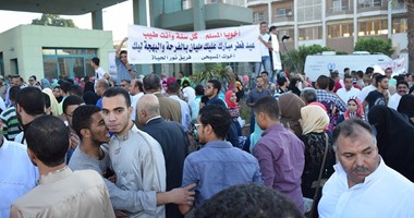 "أخويا المسلم.. كل سنة وأنت طيب.. أخوك المسيحى"..  شعار رفعه أقباط سوهاج