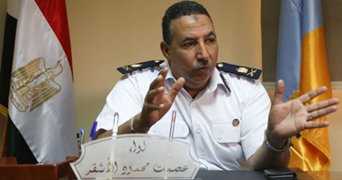مدير المرور يتفقد الطرق السريعة لتأمين رحلات المواطنين  