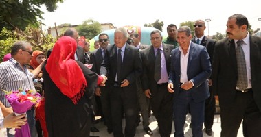وزير الرياضة يفتتح حمام السباحة بنادى المصرى القاهرى