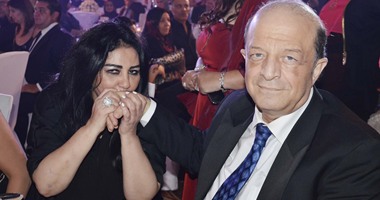محمد حسن رمزى يطلب من أصدقائه الدعاء لزوجته الراحلة