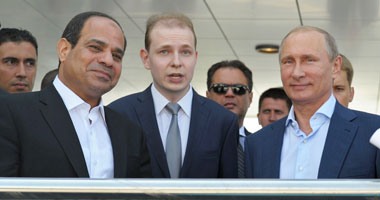 قراء "اليوم السابع" يشيدون بزيارة الرئيس لروسيا.. ويصفونها بـ"بشرة خير".. ويؤكدون: البعد عن الأمريكان "غنيمة".. مطالب بتعزيز التعاون الاقتصادى والعسكرى.. وقارئ يصف "السيسى" بـ"الهرم الرابع"