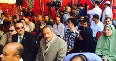 أهالى القليوبية يستقبلون وزير الدولة الإماراتى بالمزامير والطبول