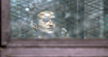 محاكمة أحمد دومة فى قضية "أحداث مجلس الوزراء"