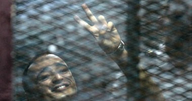 تأجيل إعادة محاكمة أحمد دومة بقضية "أحداث مجلس الوزراء" لجلسة 7 مارس