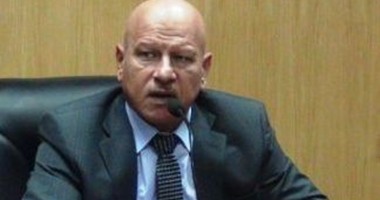 ضبط سائق بحوزته 25 جركن مواد بترولية قبل بيعها فى السوق السوداء بأسوان