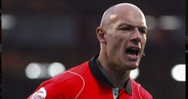 هاورد ويب: تم دفع 10 آلاف يورو لنشر صورتى بقميص اليونايتد