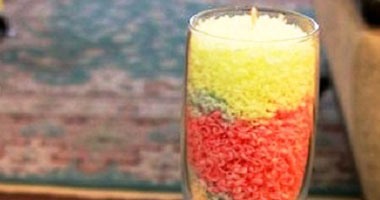 بالصور.. اصنع بنفسك كأسًا مميزًا من الشموع الملونة