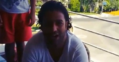 بالفيديو.."ميدو" يشارك فى "تحدى الثلج" ويعلن منافسة عمرو دياب وبركات