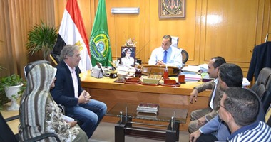 محافظ الاسماعيلية يستقبل الخبير الهولندى المشرف على مشروع المجزر الآلى