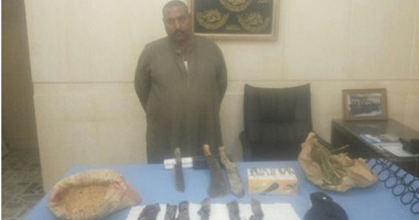 بالفيديو..ضبط إرهابى بحوزته 12 مُفجرا و"تى إن تى" وديناميت بشمال سيناء